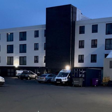 Salt Hill Windsor Legoland Eton Heathrow Luxury 2 Bed 1 Bath Free Parking Leilighet Slough Eksteriør bilde