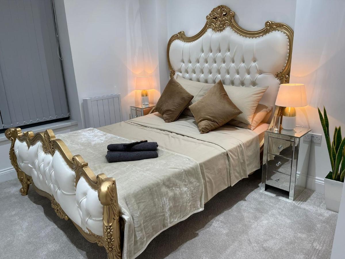 Salt Hill Windsor Legoland Eton Heathrow Luxury 2 Bed 1 Bath Free Parking Leilighet Slough Eksteriør bilde