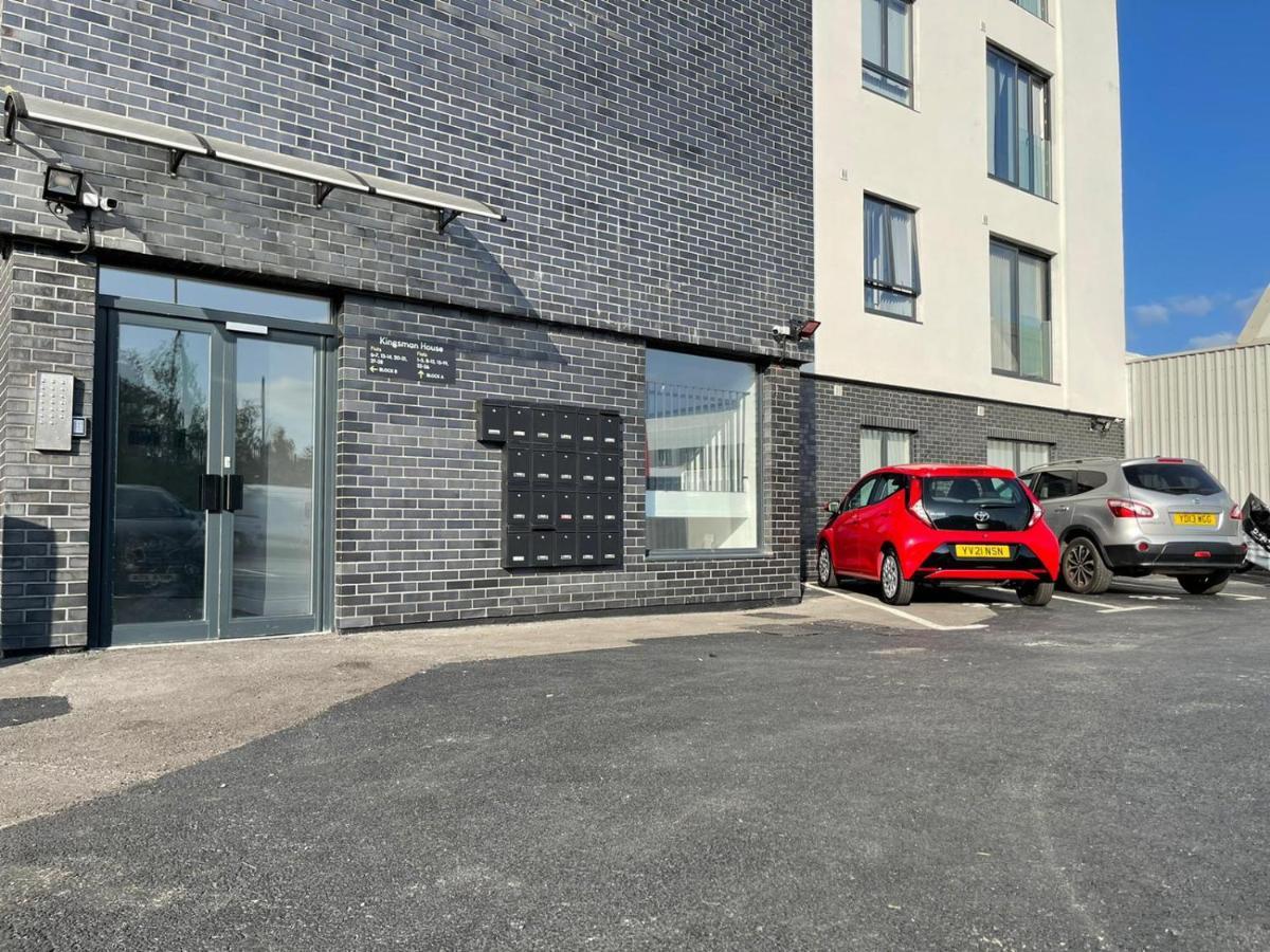 Salt Hill Windsor Legoland Eton Heathrow Luxury 2 Bed 1 Bath Free Parking Leilighet Slough Eksteriør bilde